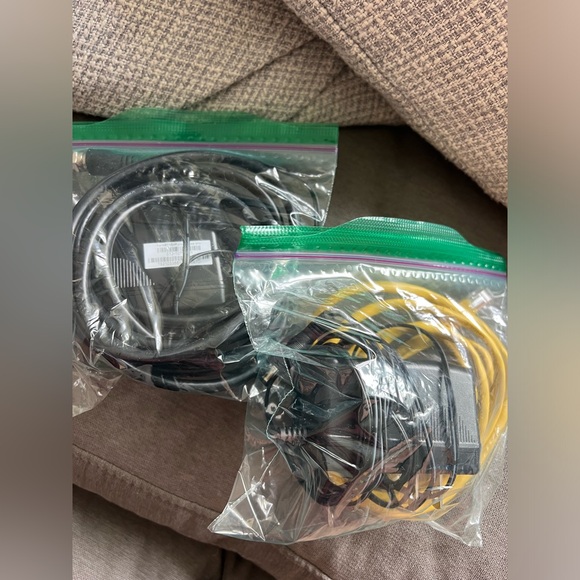 Netgear Black Wireless Router and Modem Bundle - Picture 5 of 5